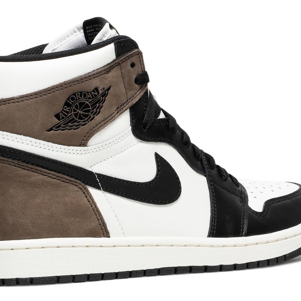 Air Jordan Mochas new and never worn Women’s 8.5